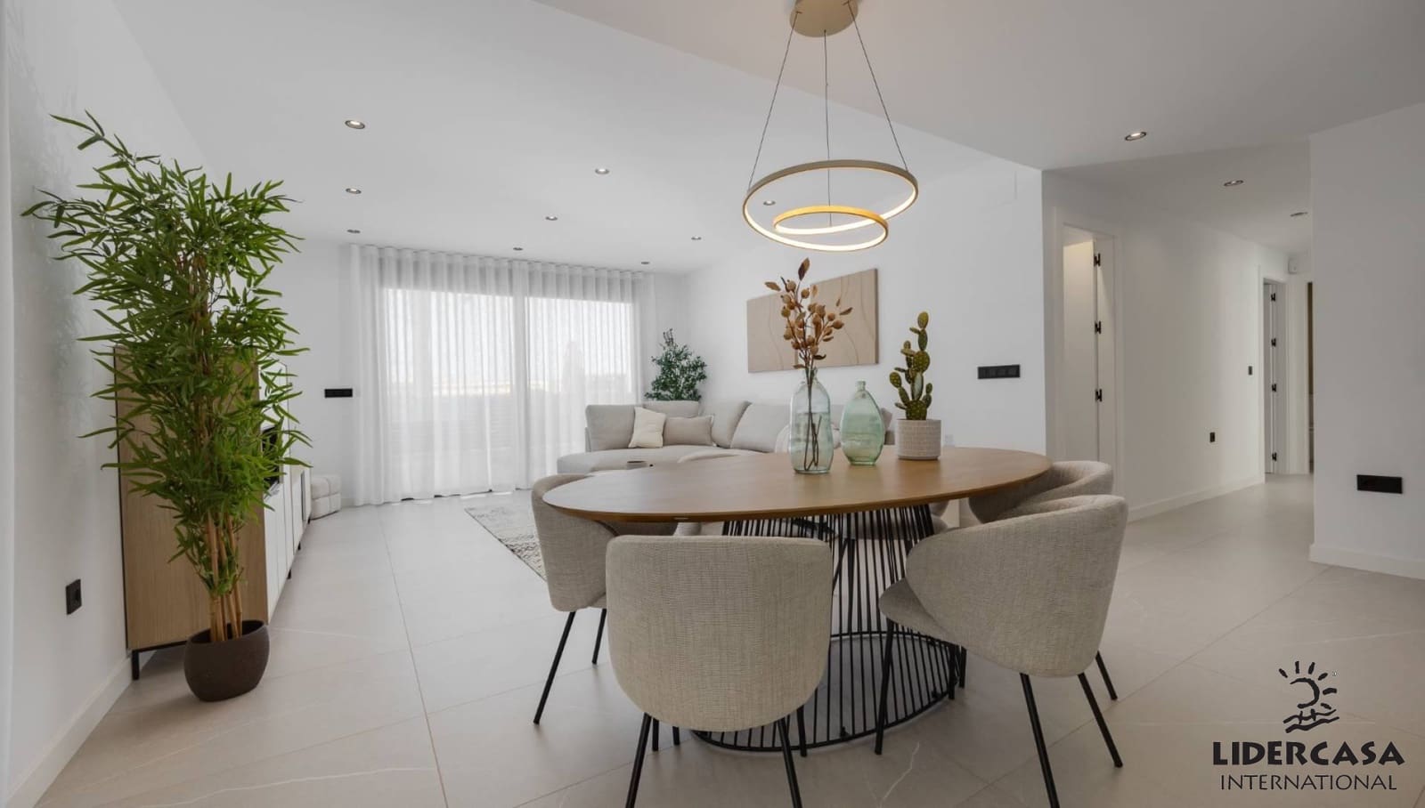 3 soverom Rekkehus til salgs i Torrevieja med svømmebasseng garasje - € 595 000 (Ref: 9473258)