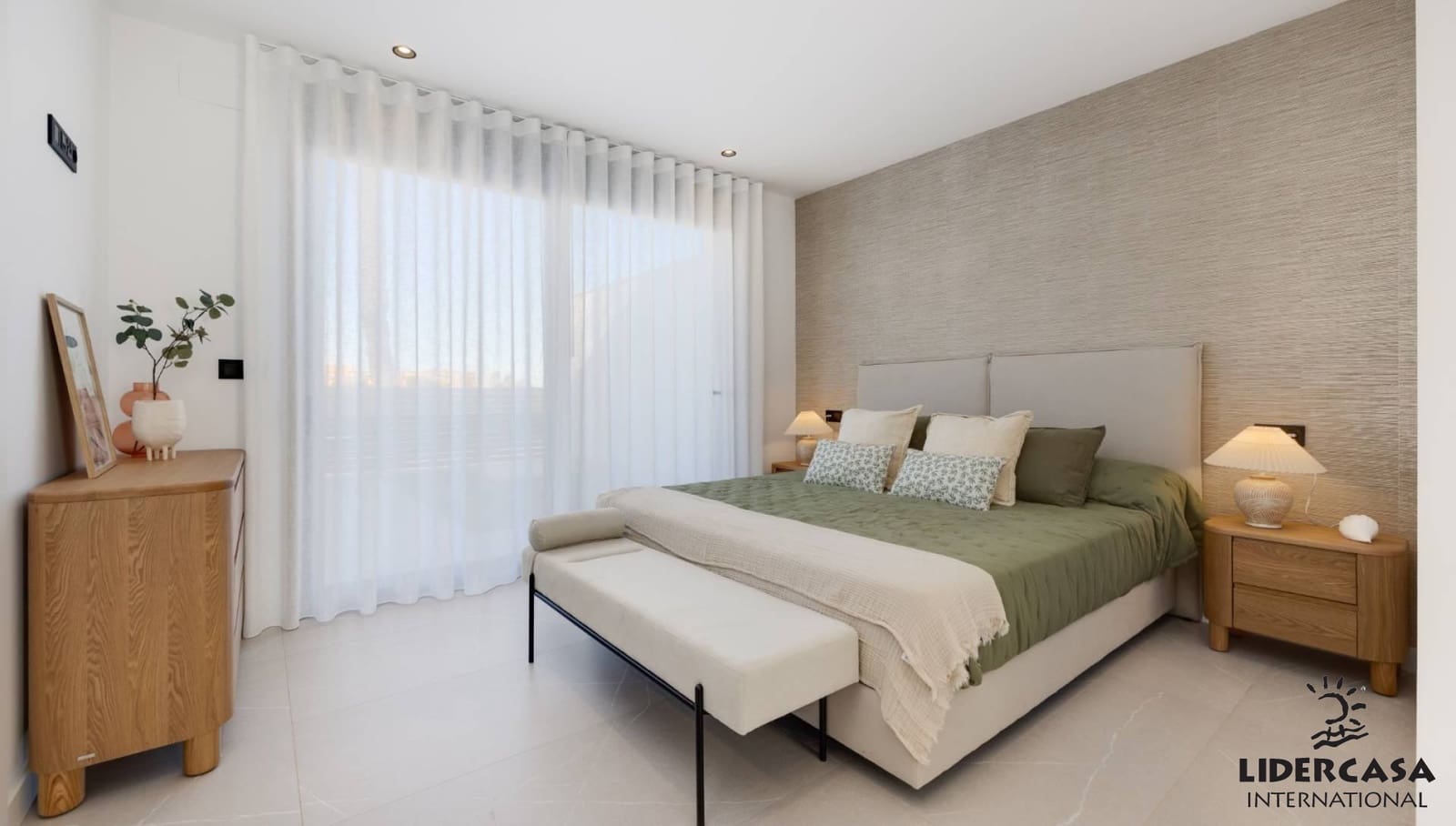 3 soverom Rekkehus til salgs i Torrevieja med svømmebasseng garasje - € 595 000 (Ref: 9473258)