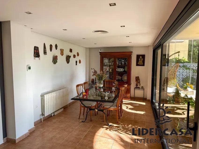 6 quarto Moradia para venda em Churra com piscina garagem - 825 000 € (Ref: 9473268)