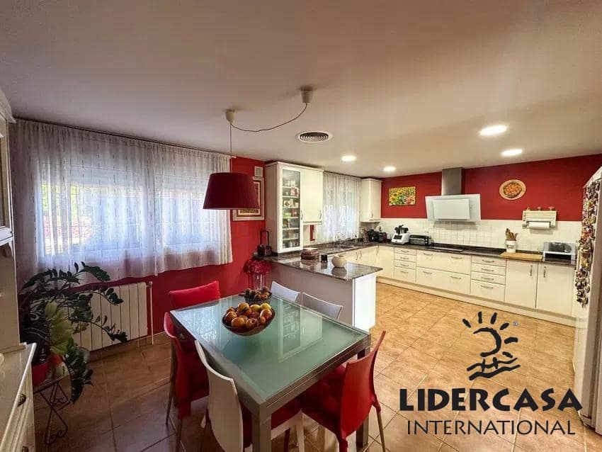 6 quarto Moradia para venda em Churra com piscina garagem - 825 000 € (Ref: 9473268)