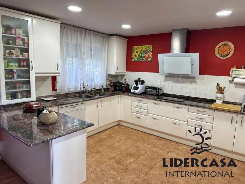 6 quarto Moradia para venda em Churra com piscina garagem - 825 000 € (Ref: 9473268)