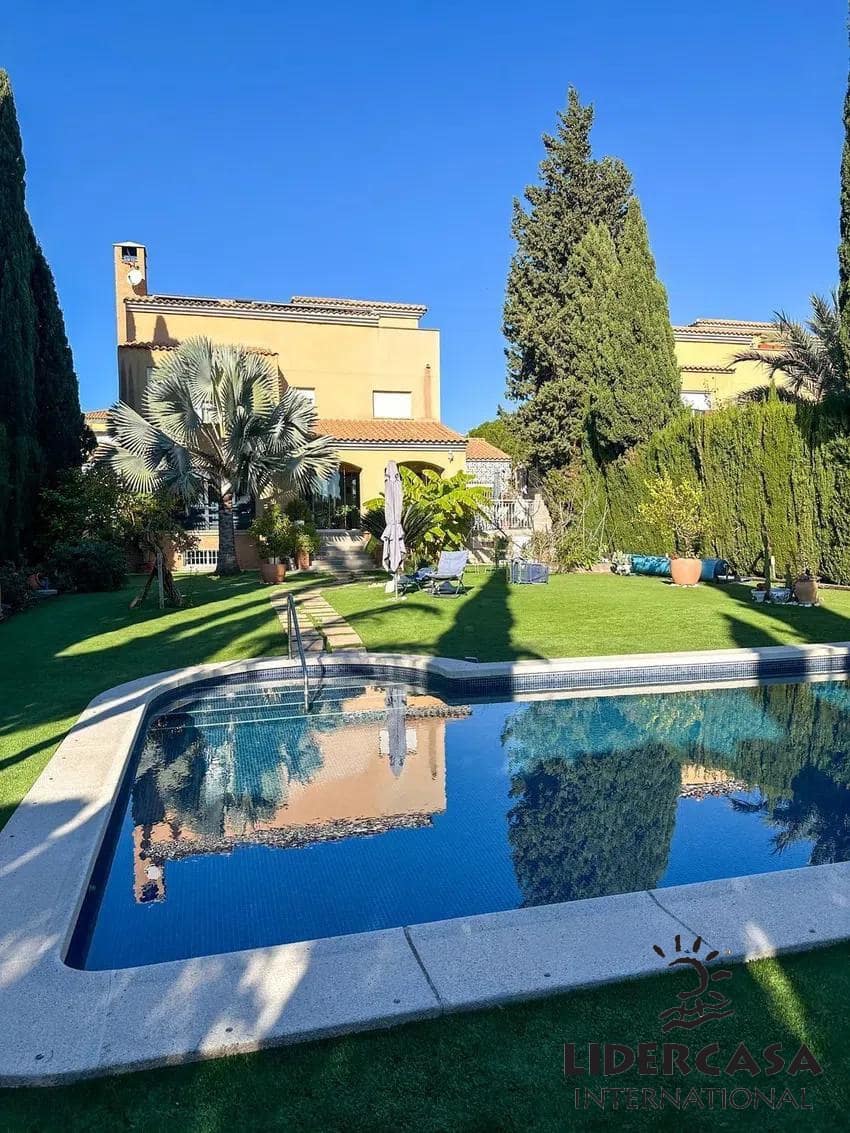 6 quarto Moradia para venda em Churra com piscina garagem - 825 000 € (Ref: 9473268)