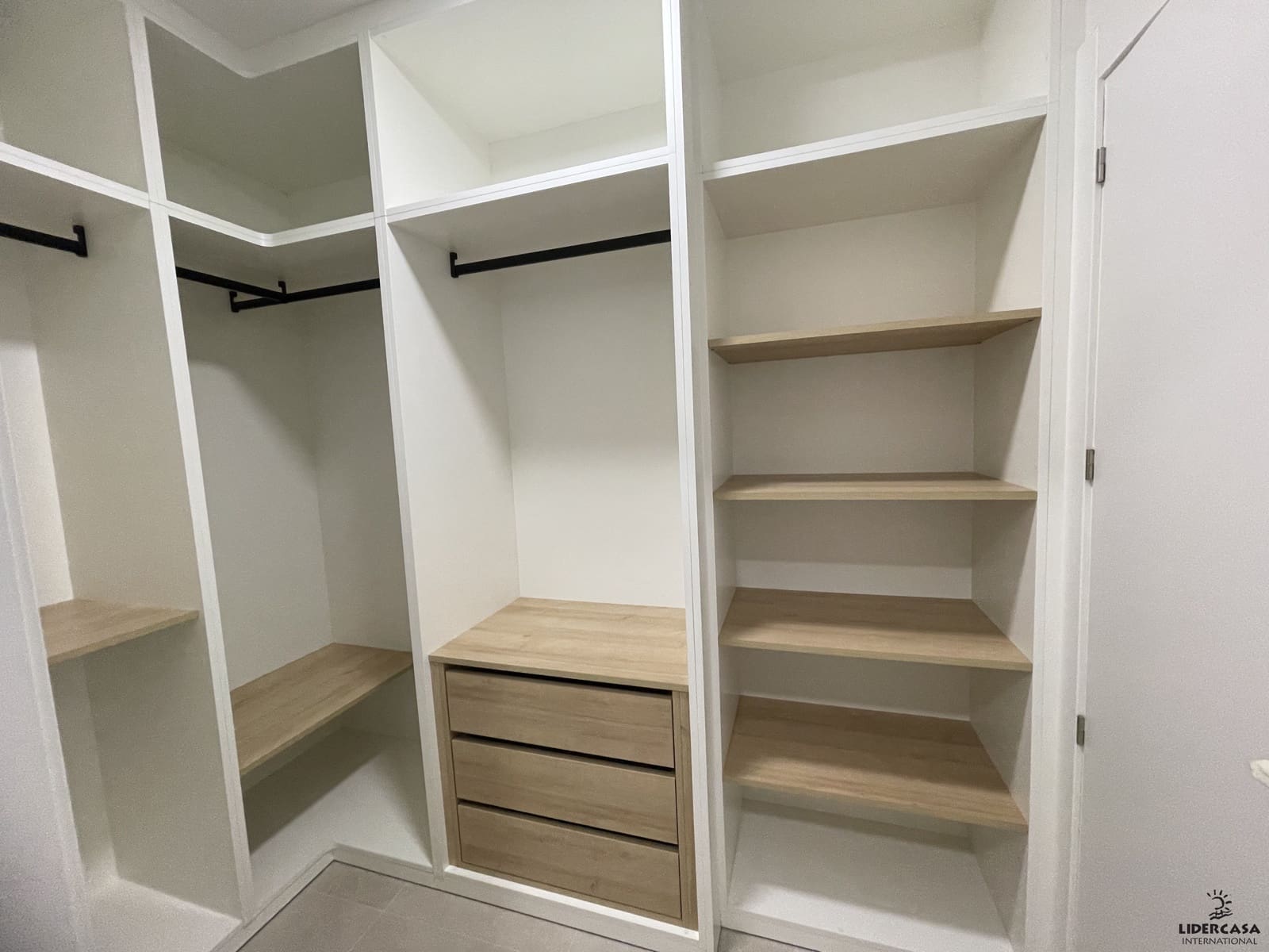 3 soveværelse Rækkehus til salg i Heredades med swimmingpool garage - € 359.900 (Ref: 9534896)