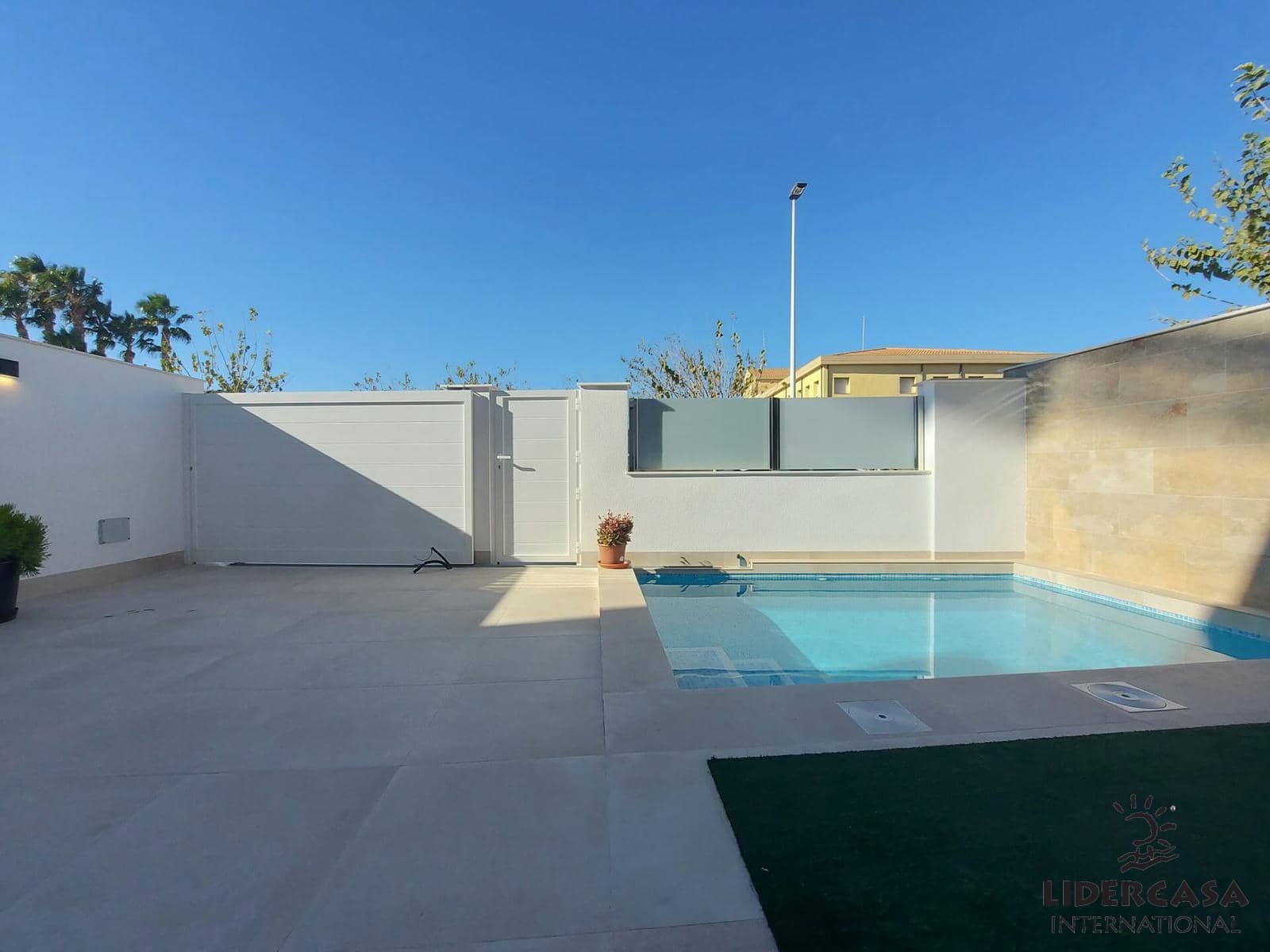 3 quarto Moradia em Banda para venda em San Pedro del Pinatar com piscina - 419 900 € (Ref: 9534897)