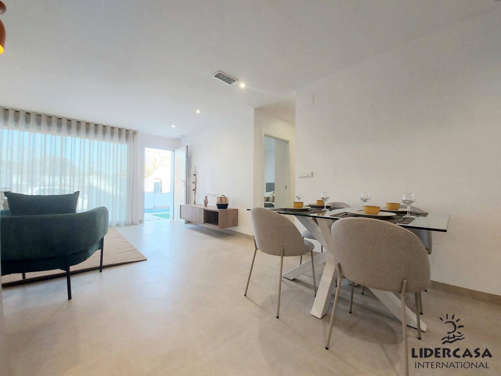 3 quarto Moradia em Banda para venda em San Pedro del Pinatar com piscina - 419 900 € (Ref: 9534897)