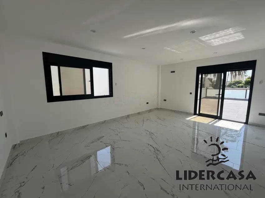 4 quarto Moradia para venda em Dehesa de Campoamor com piscina garagem - 985 000 € (Ref: 9534898)