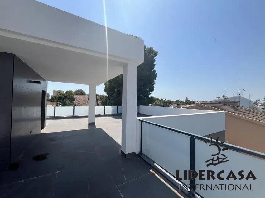 4 quarto Moradia para venda em Dehesa de Campoamor com piscina garagem - 985 000 € (Ref: 9534898)