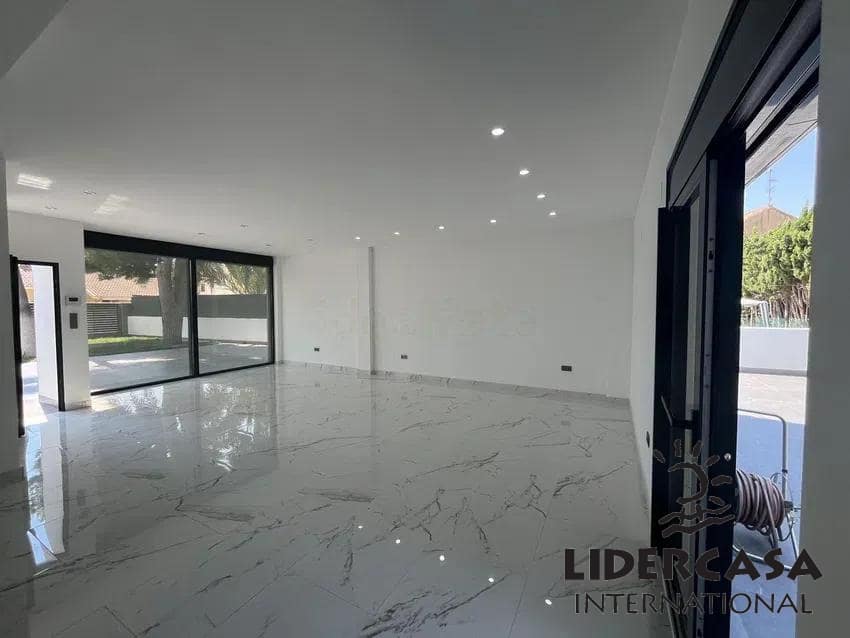 4 quarto Moradia para venda em Dehesa de Campoamor com piscina garagem - 985 000 € (Ref: 9534898)