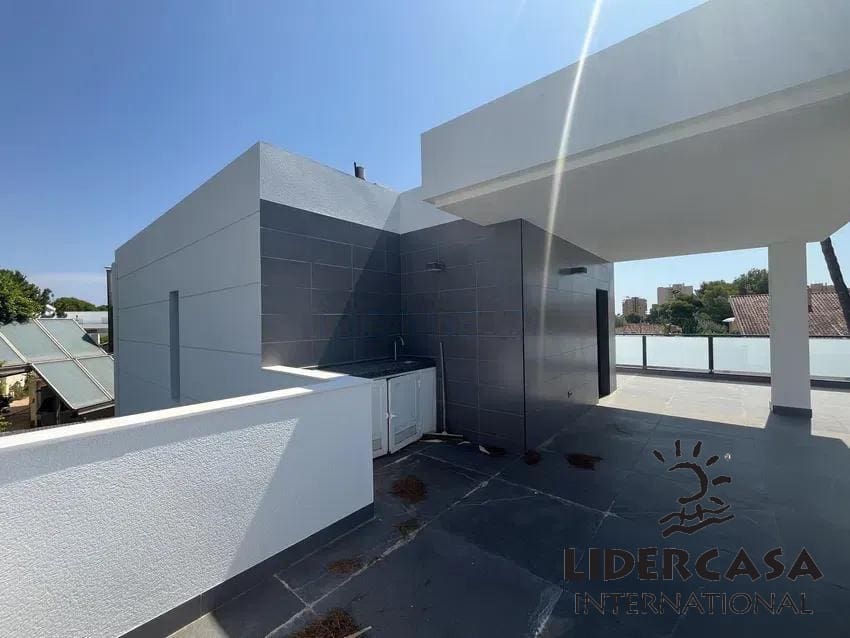 4 quarto Moradia para venda em Dehesa de Campoamor com piscina garagem - 985 000 € (Ref: 9534898)