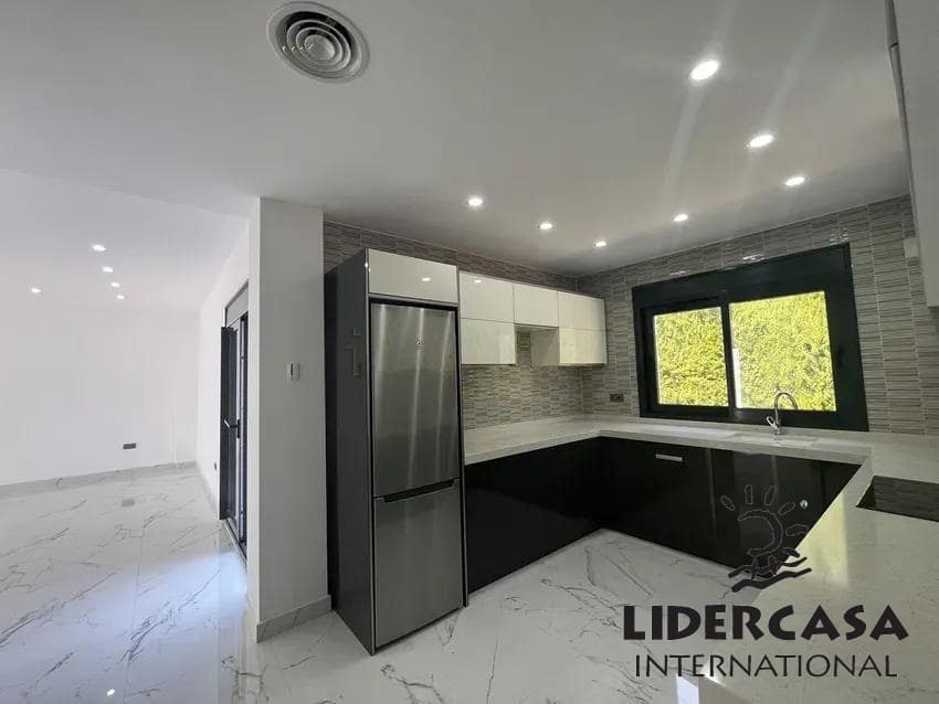 4 quarto Moradia para venda em Dehesa de Campoamor com piscina garagem - 985 000 € (Ref: 9534898)