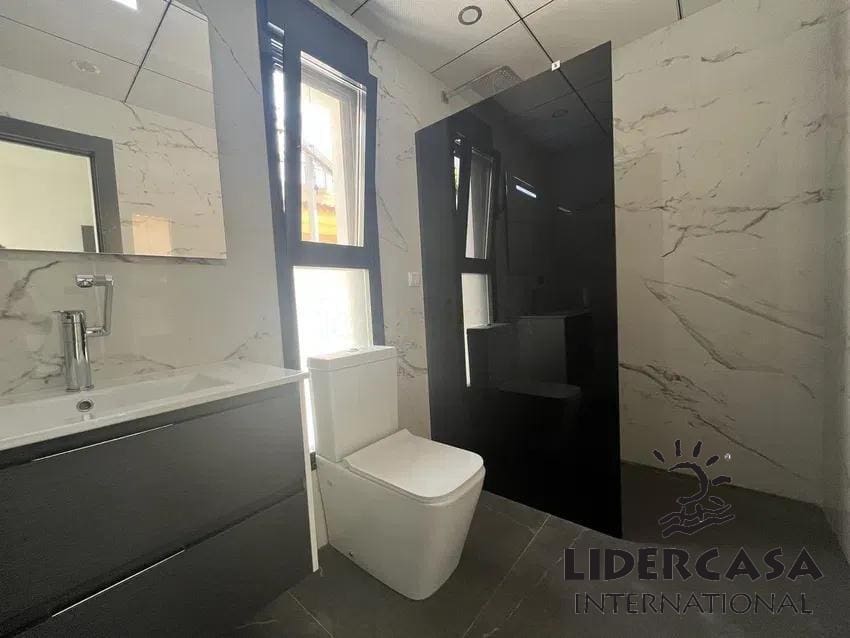 4 quarto Moradia para venda em Dehesa de Campoamor com piscina garagem - 985 000 € (Ref: 9534898)