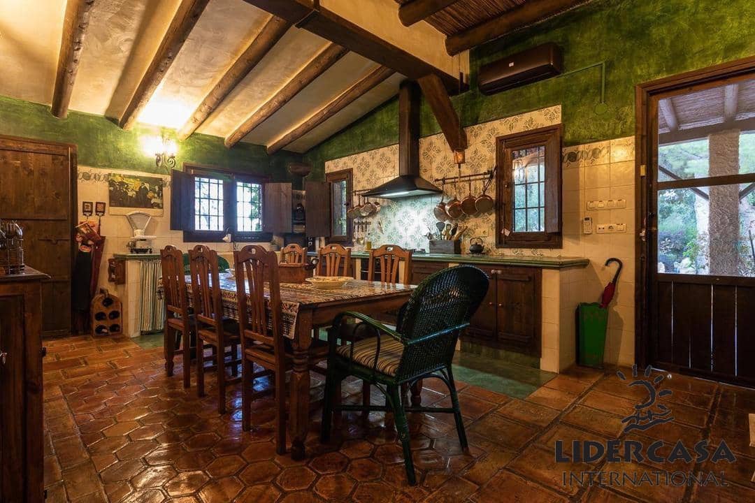 Chalet de 4 habitaciones en Mula en venta con piscina garaje - 435.000 € (Ref: 9534899)