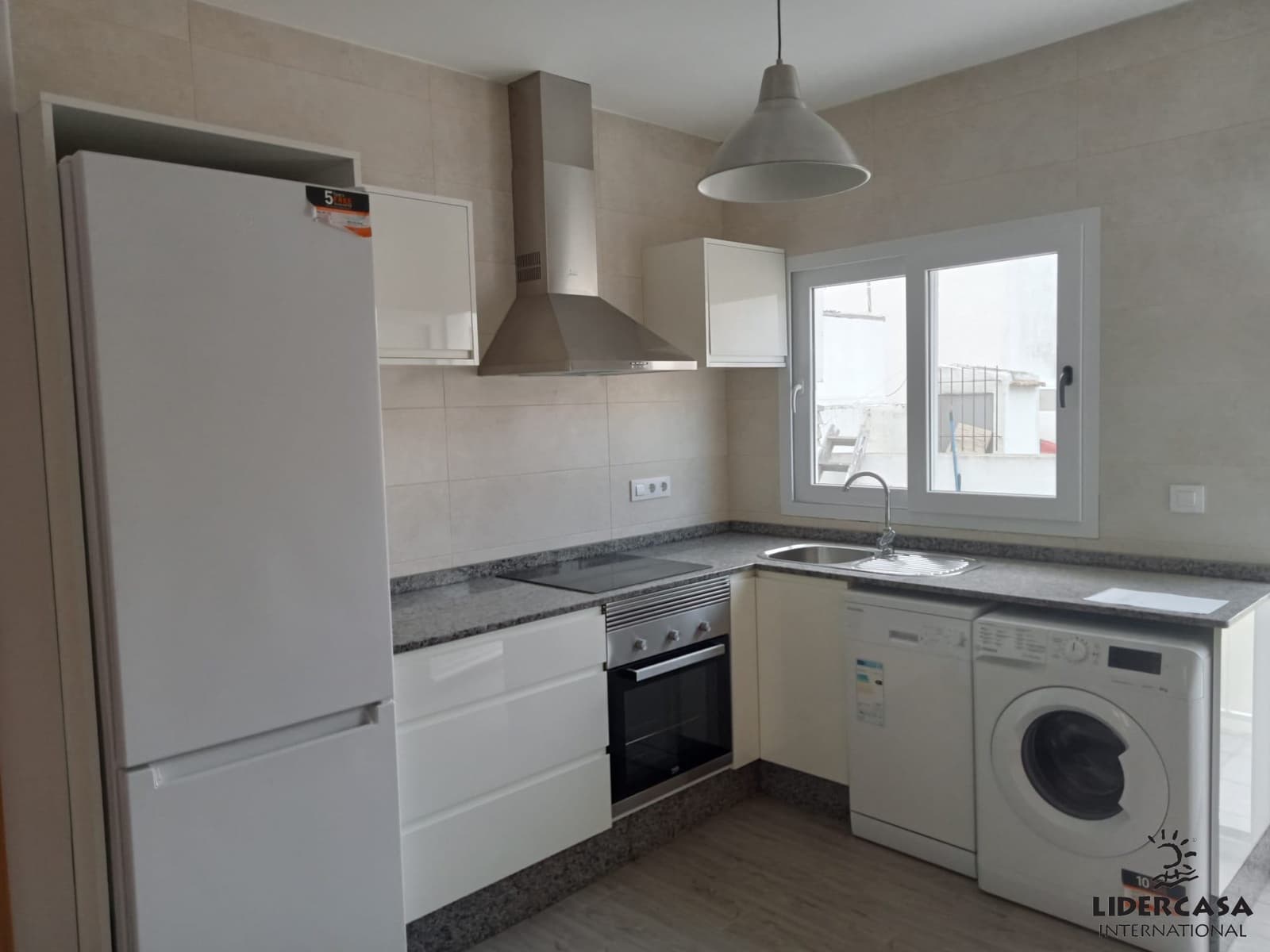 2 bedroom Apartment for sale in Los Alcazares - € 159,900 (Ref: 9534903)