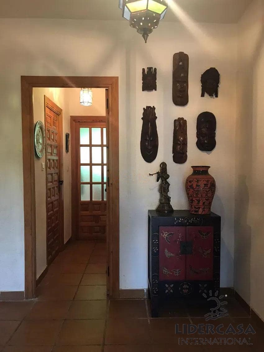 4 slaapkamer Villa te koop in Orihuela met garage - € 475.000 (Ref: 9576894)