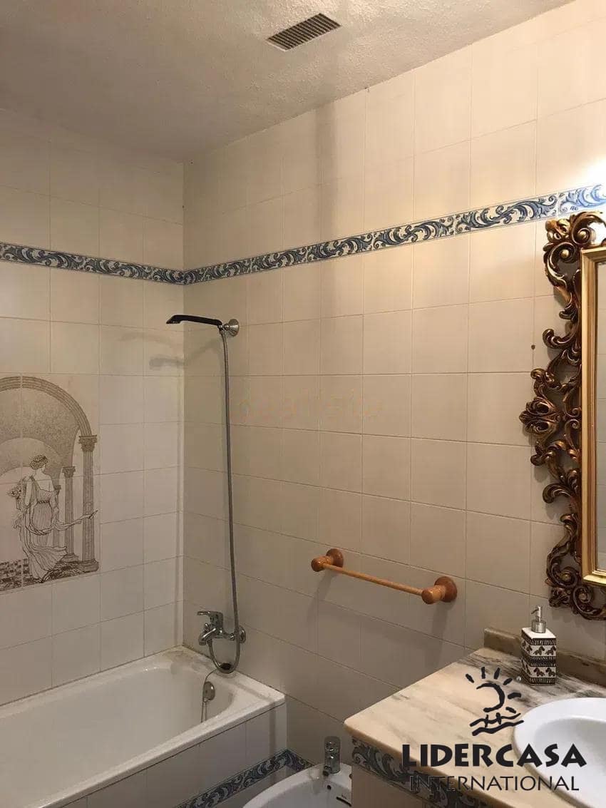 4 slaapkamer Villa te koop in Orihuela met garage - € 475.000 (Ref: 9576894)