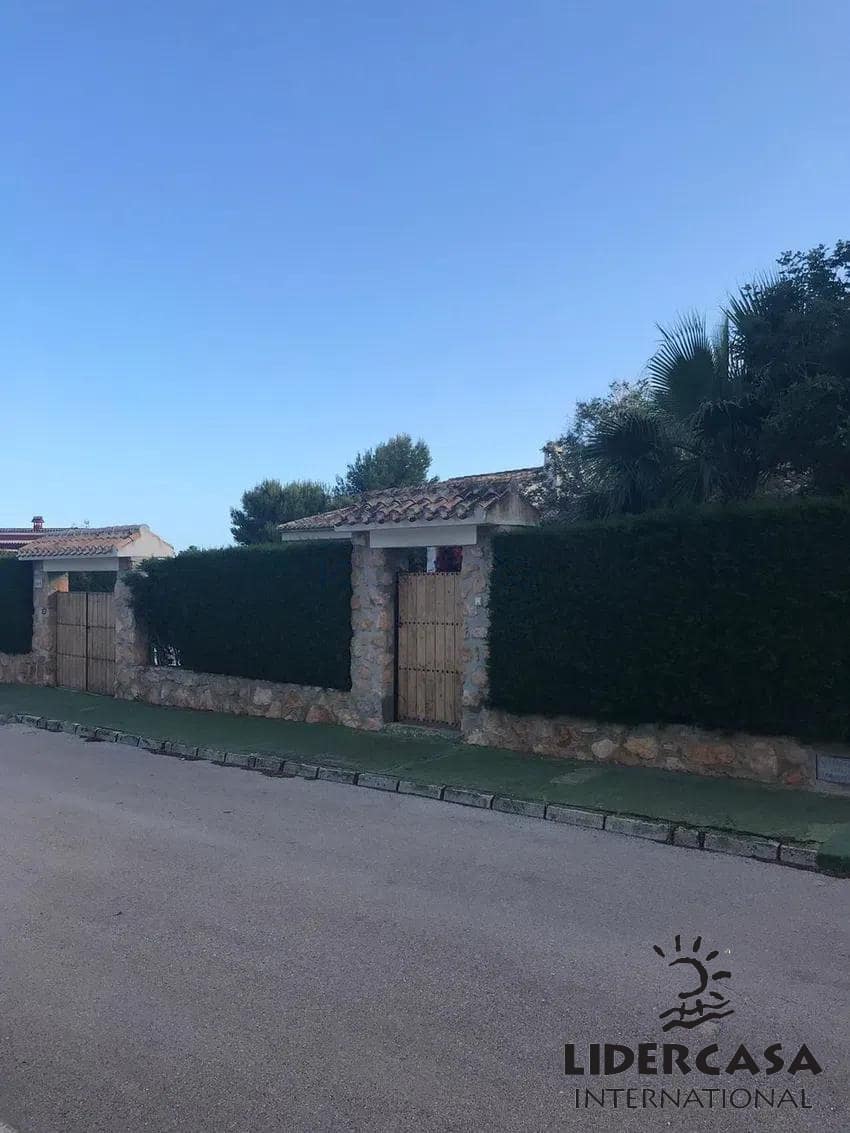 4 slaapkamer Villa te koop in Orihuela met garage - € 475.000 (Ref: 9576894)