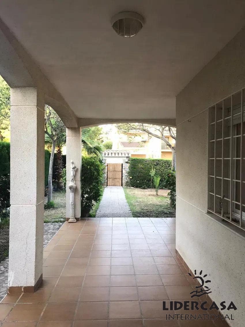 4 slaapkamer Villa te koop in Orihuela met garage - € 475.000 (Ref: 9576894)