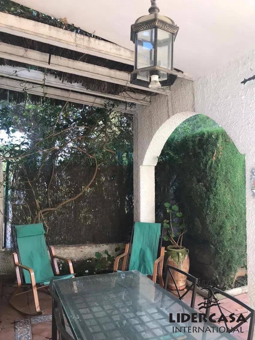 4 slaapkamer Villa te koop in Orihuela met garage - € 475.000 (Ref: 9576894)