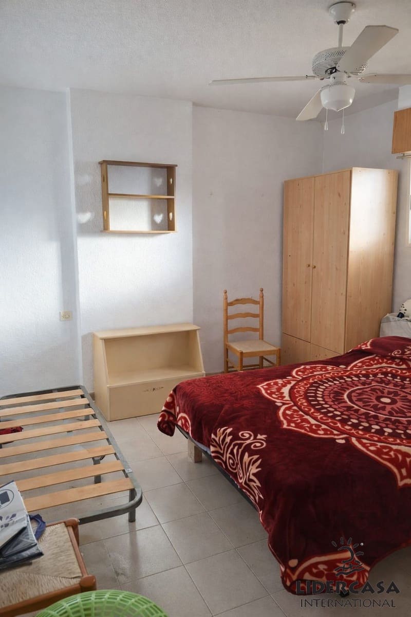 1 quarto Apartamento para venda em Pilar de la Horadada com piscina garagem - 125 000 € (Ref: 9576897)