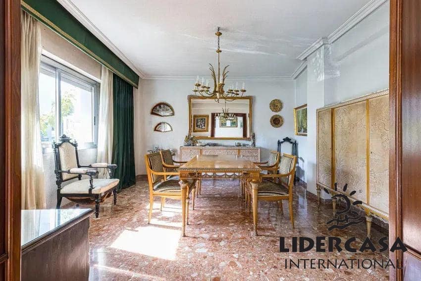 6 slaapkamer Flat te koop in Murcia stad met garage - € 425.000 (Ref: 9576899)