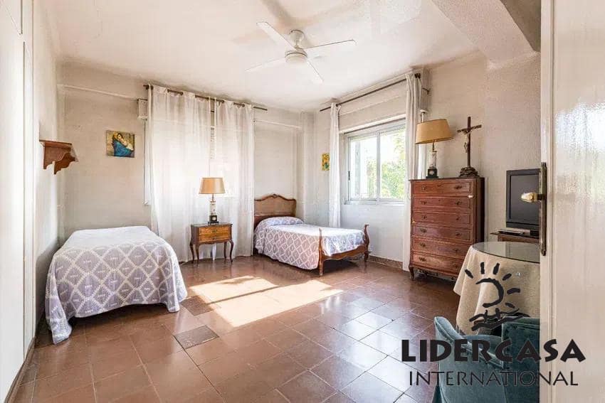 6 slaapkamer Flat te koop in Murcia stad met garage - € 425.000 (Ref: 9576899)