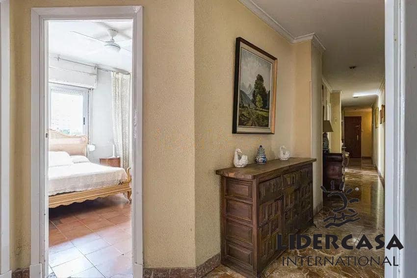 6 slaapkamer Flat te koop in Murcia stad met garage - € 425.000 (Ref: 9576899)