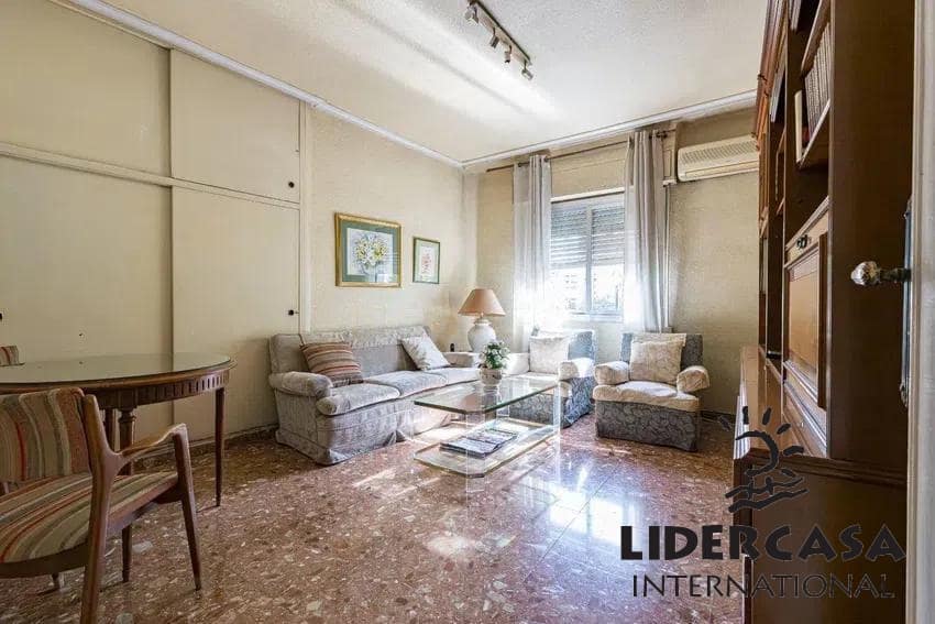 6 slaapkamer Flat te koop in Murcia stad met garage - € 425.000 (Ref: 9576899)