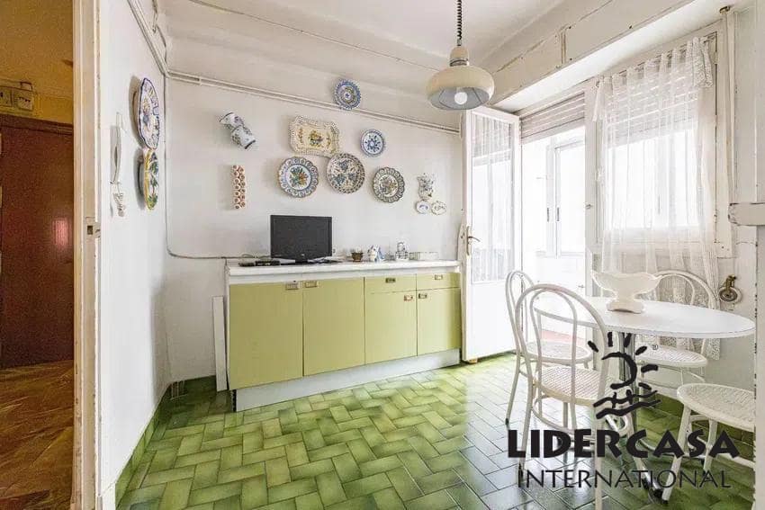 6 slaapkamer Flat te koop in Murcia stad met garage - € 425.000 (Ref: 9576899)