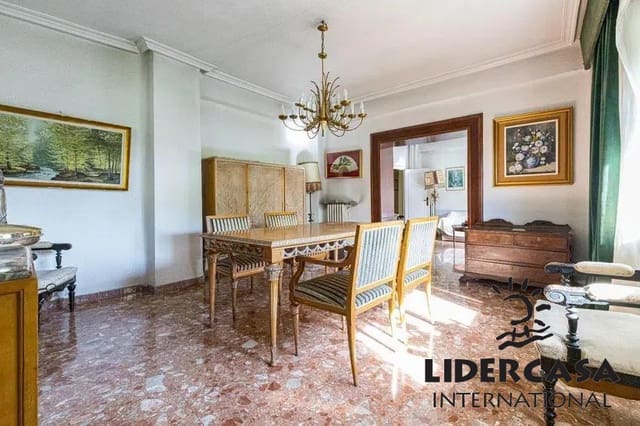 6 makuuhuone Asunto myytävänä paikassa Vista Alegre, Murcia kaupunki mukana 
autotalli - 425 000 € (Ref: 9576899)