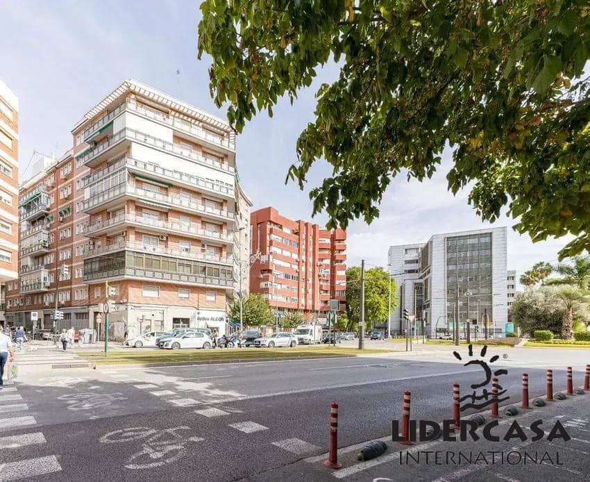 6 slaapkamer Flat te koop in Murcia stad met garage - € 425.000 (Ref: 9576899)