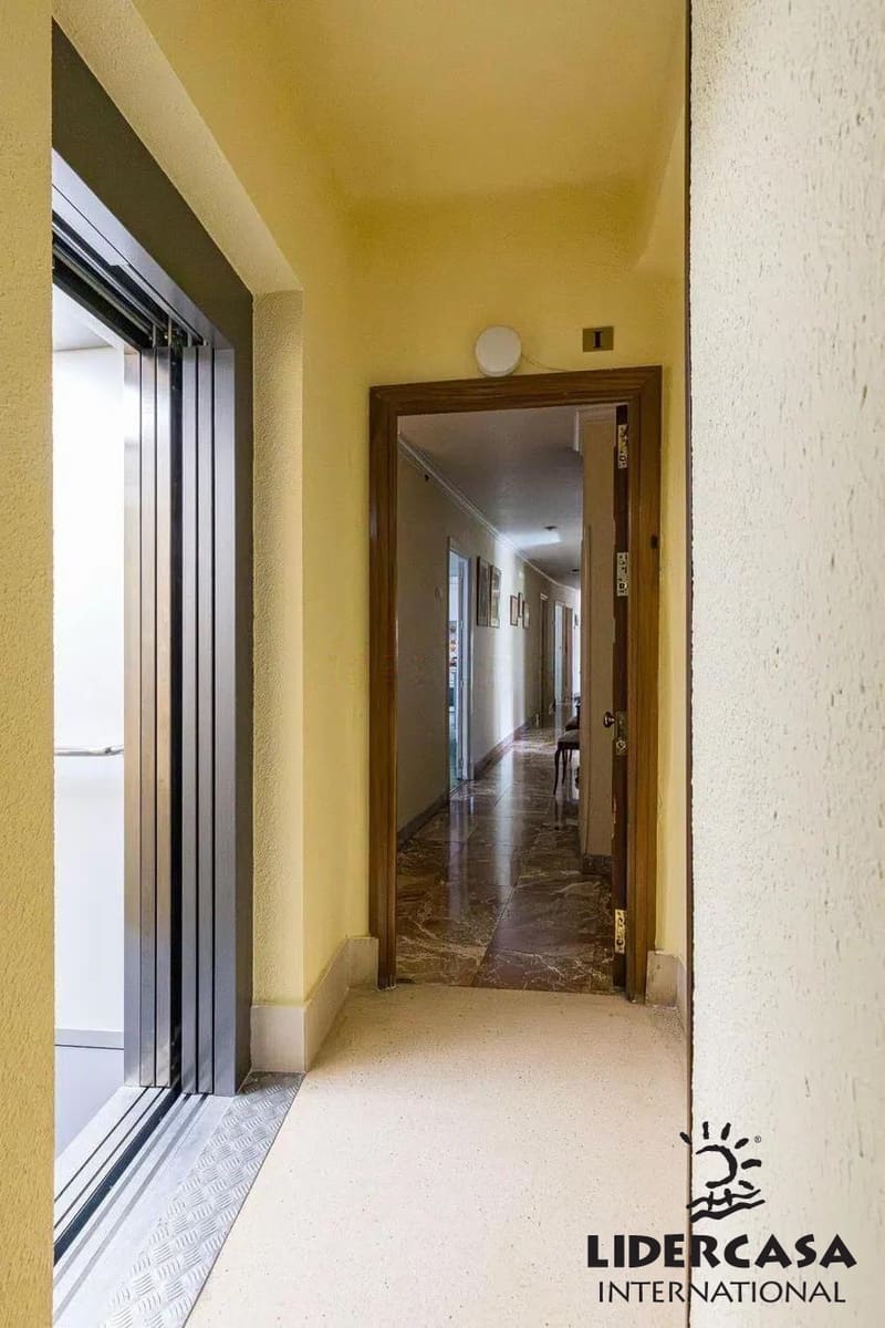 6 slaapkamer Flat te koop in Murcia stad met garage - € 425.000 (Ref: 9576899)