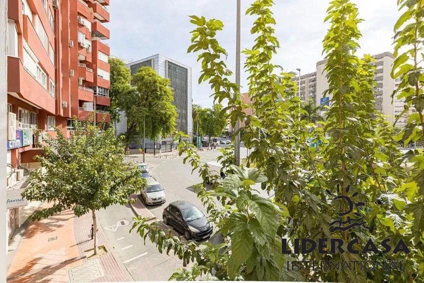 6 slaapkamer Flat te koop in Murcia stad met garage - € 425.000 (Ref: 9576899)