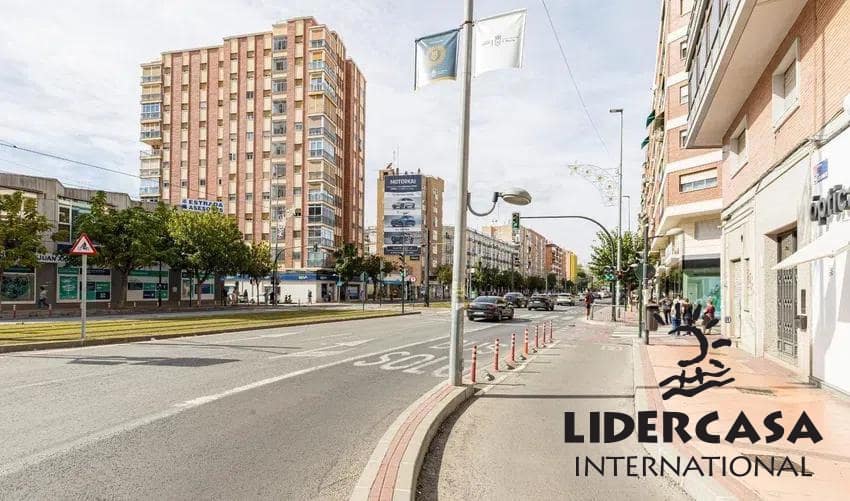 6 slaapkamer Flat te koop in Murcia stad met garage - € 425.000 (Ref: 9576899)