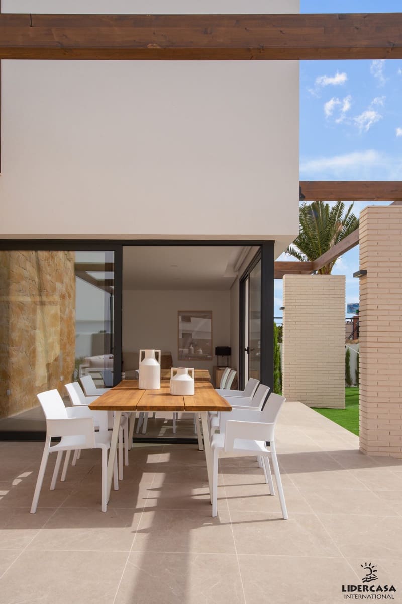 4 quarto Moradia para venda em Orihuela com piscina garagem - 1 160 000 € (Ref: 9576905)