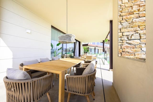 4 slaapkamer Villa te koop in El Paraíso, Benahavís met zwembad garage - € 1.890.000 (Ref: 5496101)