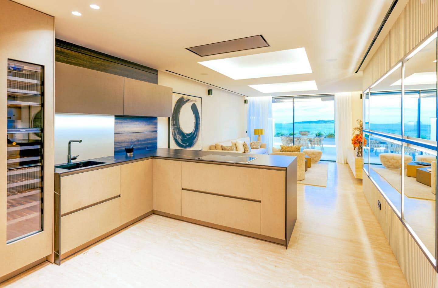 2 soveværelse Lejlighed til salg i Estepona med swimmingpool garage - € 2.310.000 (Ref: 5585762)