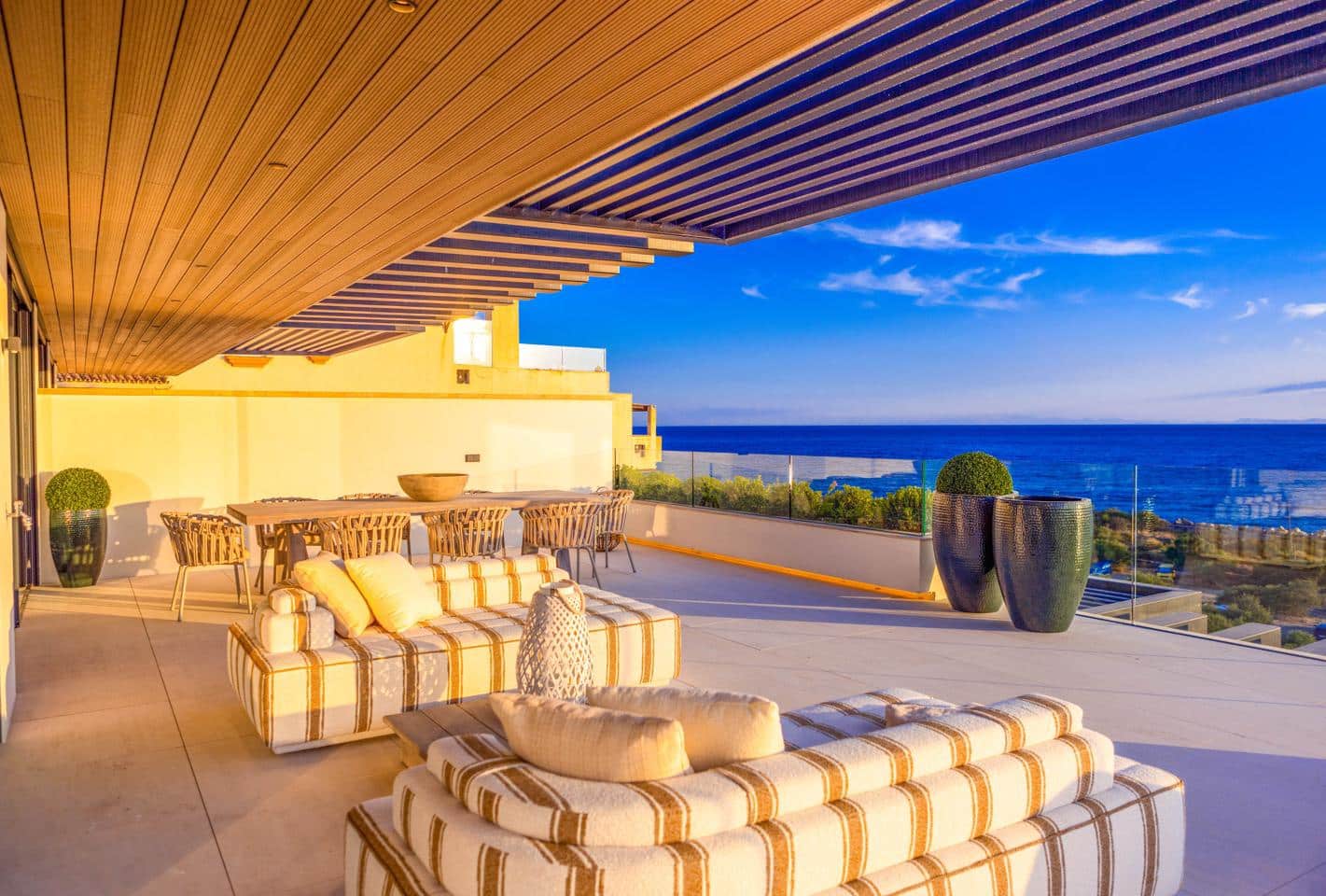 2 soveværelse Lejlighed til salg i Estepona med swimmingpool garage - € 2.310.000 (Ref: 5585762)