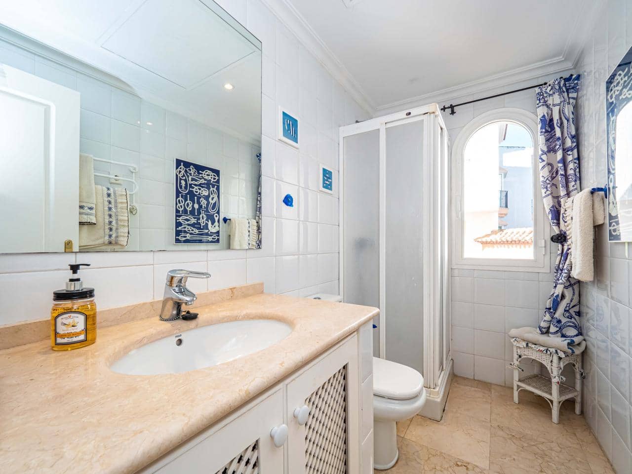 2 bedroom Flat for sale in Marbella with pool garage - € 1,575,000 (Ref: 7468623)