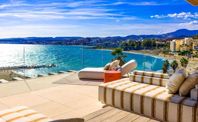 3 slaapkamer Flat te koop in Centro, Estepona met zwembad garage - € 2.410.000 (Ref: 8029187)