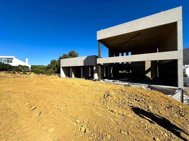 3 quarto Moradia para venda em Valle Romano Golf, Estepona com piscina garagem - 1 200 000 € (Ref: 8723390)