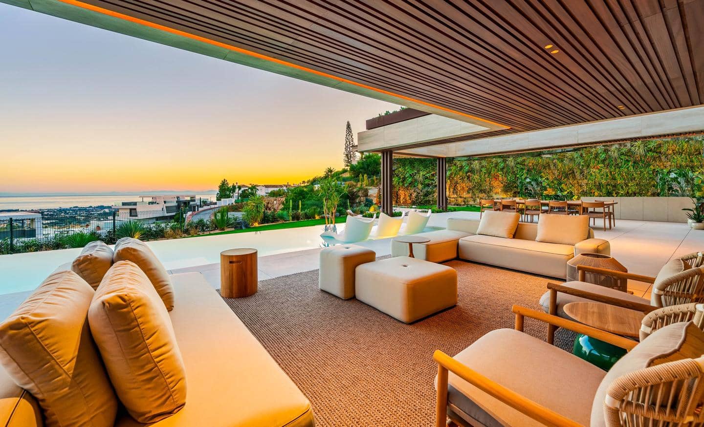 6 soverom Villa til salgs i Benahavis med svømmebasseng garasje - € 6 895 000 (Ref: 8859904)