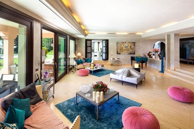 8 slaapkamer Villa te koop in El Paraiso, Estepona met zwembad garage - € 13.500.000 (Ref: 8859905)