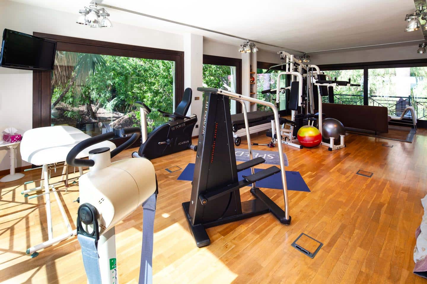 8 quarto Moradia para venda em El Paraiso com piscina garagem - 13 500 000 € (Ref: 8859905)