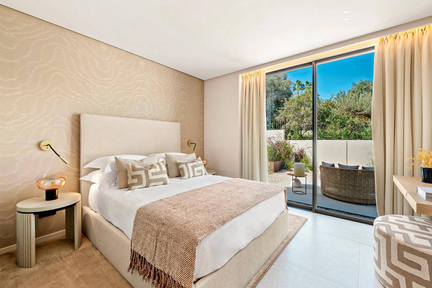 4 sypialnia Willa na sprzedaż w Marbella z basenem garażem - 5 975 000 € (Ref: 8859906)