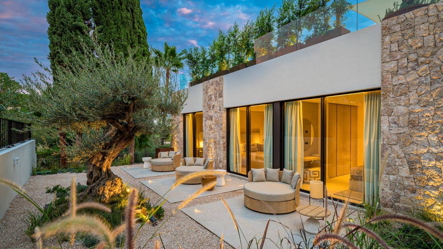 4 sypialnia Willa na sprzedaż w Marbella z basenem garażem - 5 975 000 € (Ref: 8859906)