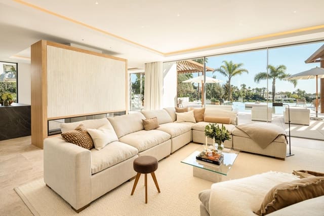 6 soverom Villa til salgs i Los Naranjos, Marbella med svømmebasseng garasje - € 10 950 000 (Ref: 8859908)