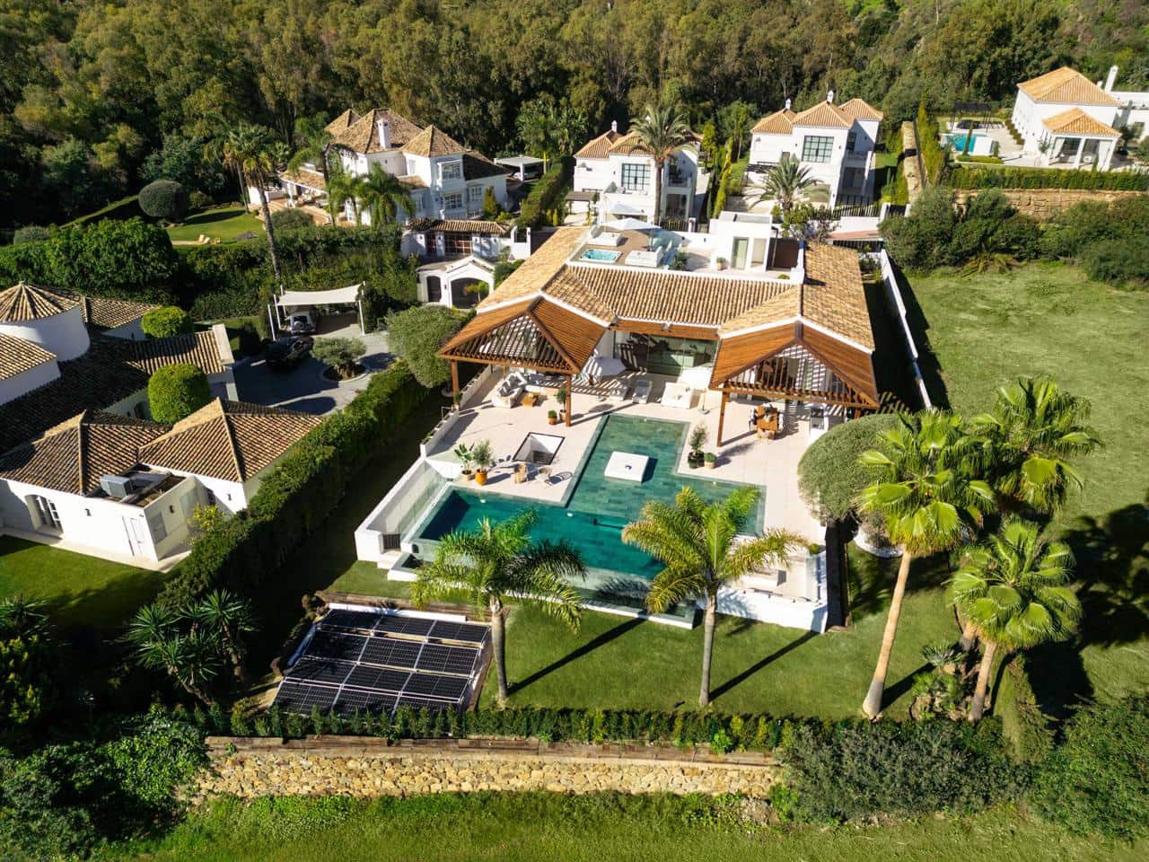 6 slaapkamer Villa te koop in Marbella met zwembad garage - € 10.950.000 (Ref: 8859908)