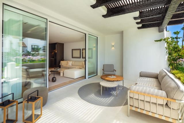 Piso de 3 habitaciones en Lomas De Marbella, Marbella en venta con piscina garaje - 4.295.000 € (Ref: 8859909)