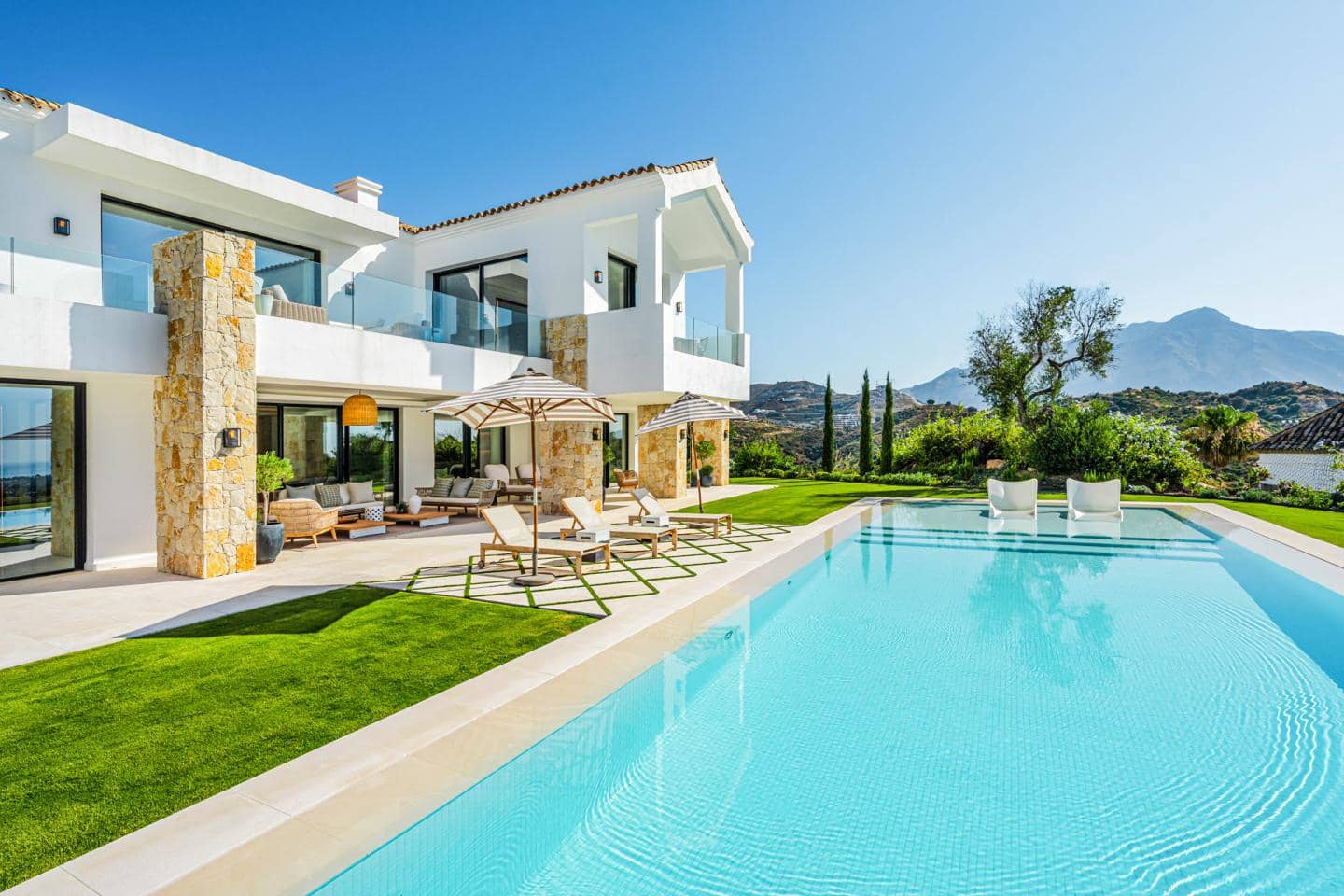 8 camera da letto Villa in vendita in Benahavis con piscina garage - 10.900.000 € (Rif: 8859918)