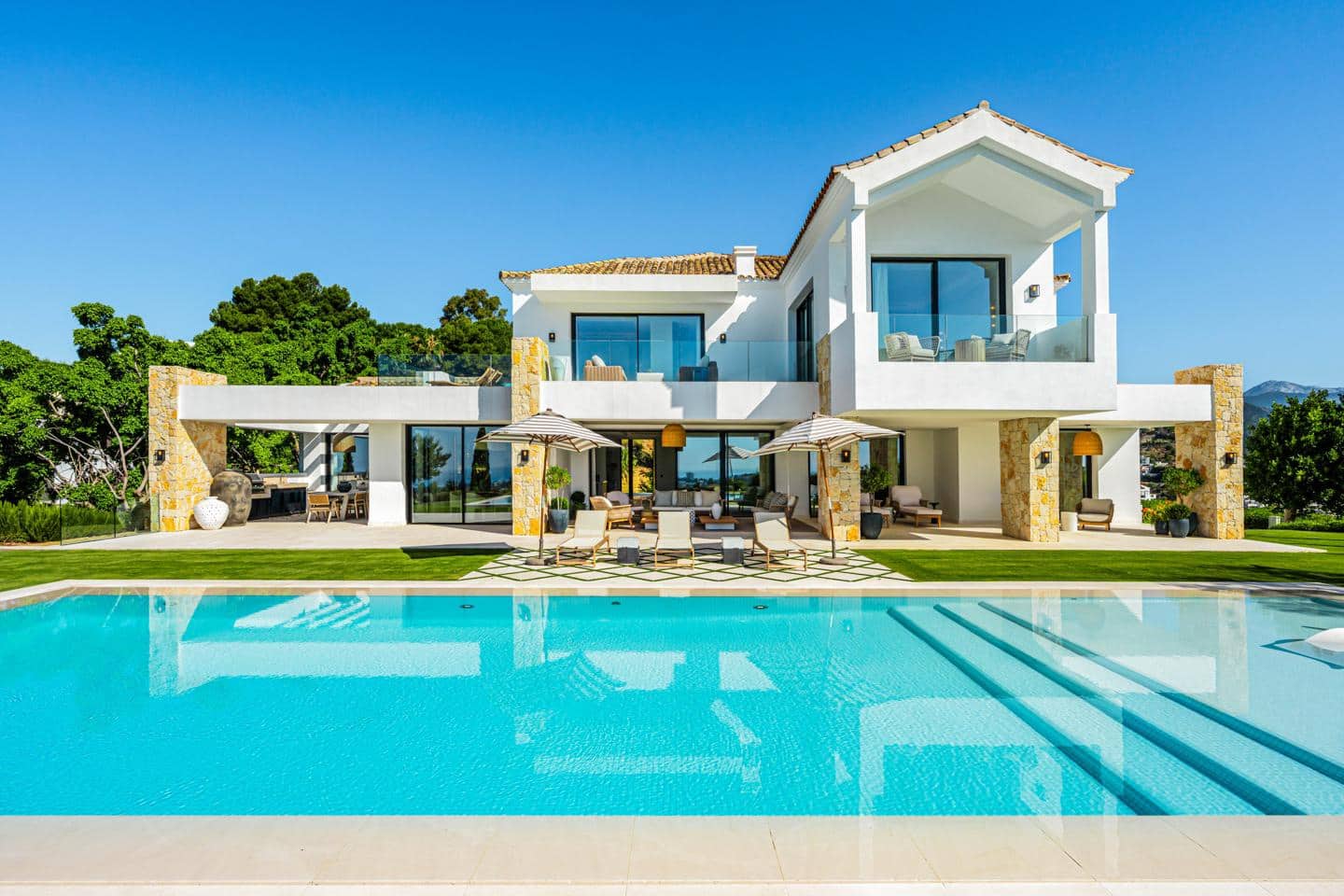 8 camera da letto Villa in vendita in Benahavis con piscina garage - 10.900.000 € (Rif: 8859918)